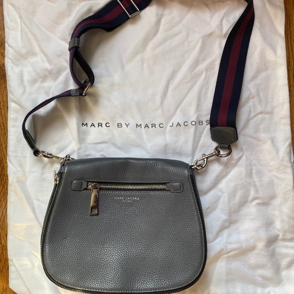 MARC JACOBS 'GOTHAM' LEATHER SADDLE BAG - Picture 3 of 12